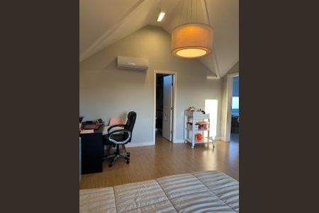 Casa de condomínio à venda com 273m², 4 quartos e 3 vagasQuarto