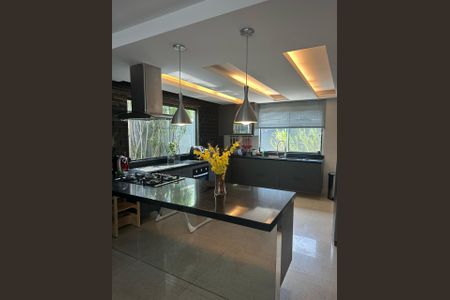 Casa de condomínio à venda com 273m², 4 quartos e 3 vagasCozinha