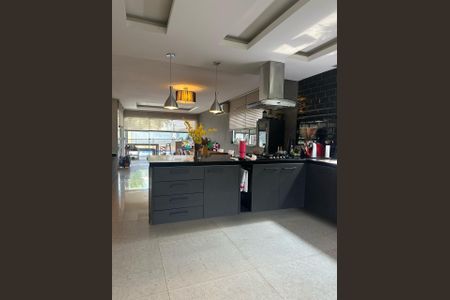 Casa de condomínio à venda com 273m², 4 quartos e 3 vagasCozinha