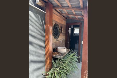 Casa de condomínio à venda com 273m², 4 quartos e 3 vagasÁrea externa