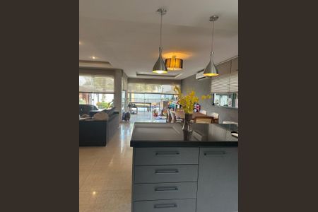 Casa de condomínio à venda com 273m², 4 quartos e 3 vagasCozinha