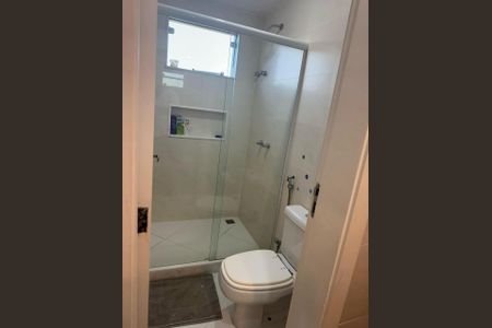 Casa de condomínio à venda com 273m², 4 quartos e 3 vagasBanheiro