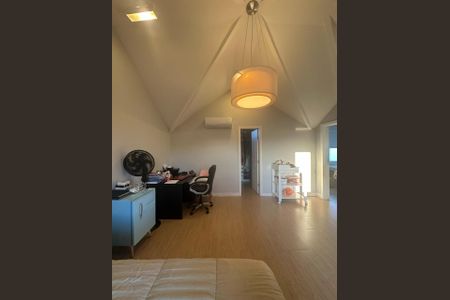 Casa de condomínio à venda com 273m², 4 quartos e 3 vagasQuarto