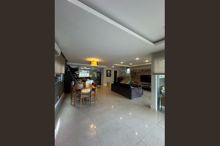 Sala de casa de condomínio à venda com 4 quartos, 273m² em Recreio dos Bandeirantes, Rio de Janeiro