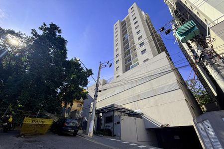 Apartamento à venda com 42m², 2 quartos e 1 vagaFachada e portaria 
