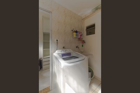 Apartamento à venda com 94m², 3 quartos e 1 vagaÁrea de Serviço