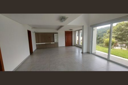 Sala de casa de condomínio à venda com 4 quartos, 323m² em Vereda das Gerais, Nova Lima