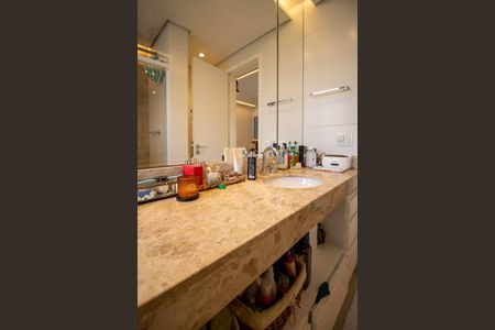 Apartamento à venda com 148m², 3 quartos e 3 vagas Apartamento à venda com 148m², 3 quartos e 3 vagasBanheiro Suíte 1