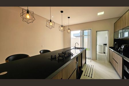 Casa de condomínio à venda com 177m², 3 quartos e 2 vagas