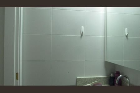 Apartamento à venda com 68m², 2 quartos e 1 vagaBanheiro da Suíte 1