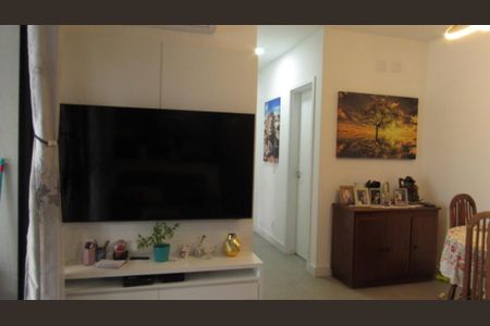 Apartamento à venda com 68m², 2 quartos e 1 vagaSala - Cozinha