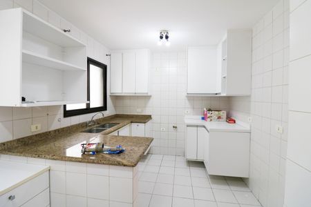 Apartamento para alugar com 165m², 3 quartos e 3 vagas