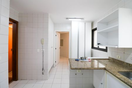 Apartamento para alugar com 165m², 3 quartos e 3 vagas