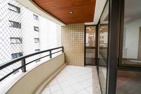 Apartamento para alugar com 165m², 3 quartos e 3 vagas