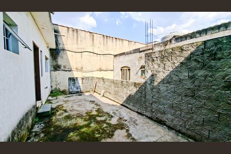 Casa para alugar com 80m², 2 quartos e 1 vagaQuintal