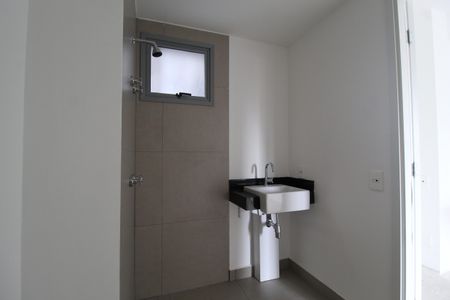 Banheiro de kitnet/studio para alugar com 1 quarto, 24m² em Vila Olímpia, São Paulo