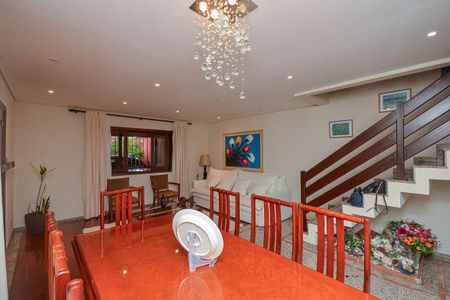 Casa para alugar com 176m², 4 quartos e 4 vagas