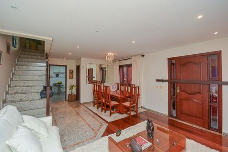 Casa para alugar com 4 quartos, 176m² em Jardim Campo Grande, São Paulo