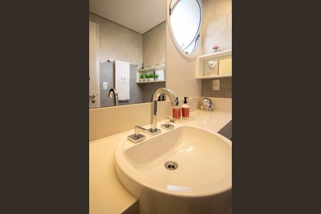 Apartamento à venda com 173m², 3 quartos e 3 vagasBanheiro da Suíte 2