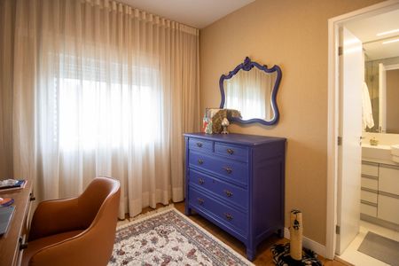 Apartamento à venda com 173m², 3 quartos e 3 vagasSuíte 2