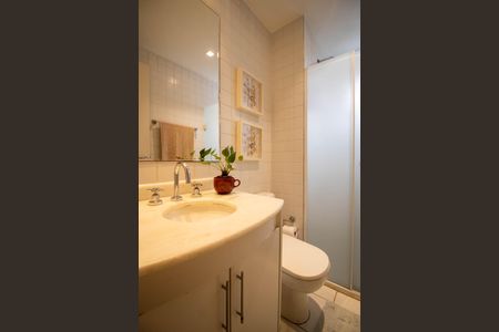 Apartamento à venda com 173m², 3 quartos e 3 vagasBanheiro