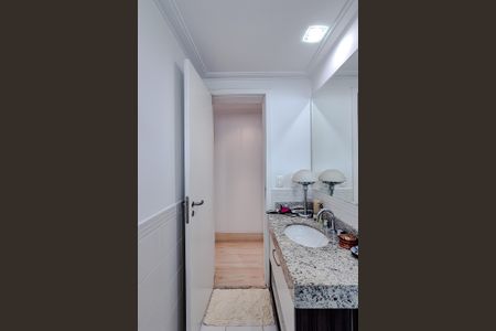 Apartamento à venda com 127m², 2 quartos e sem vaga Apartamento à venda com 127m², 2 quartos e sem vagaBanheiro