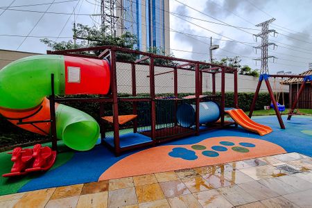 Apartamento à venda com 127m², 2 quartos e sem vaga Apartamento à venda com 127m², 2 quartos e sem vagaÁrea comum - Playground