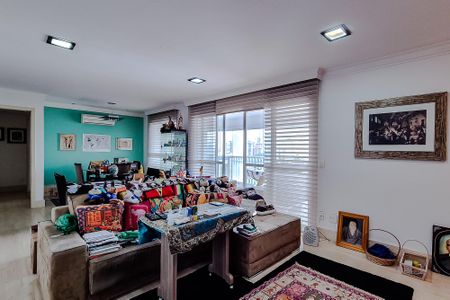 Apartamento à venda com 127m², 2 quartos e sem vaga Apartamento à venda com 127m², 2 quartos e sem vagaSala