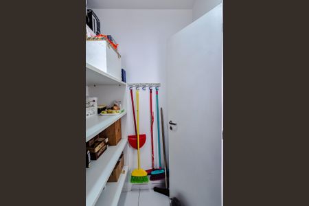 Apartamento à venda com 127m², 2 quartos e sem vaga Apartamento à venda com 127m², 2 quartos e sem vagaDespensa