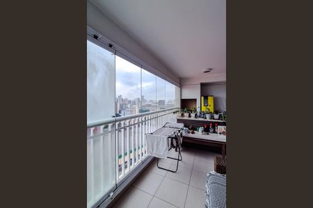 Apartamento à venda com 127m², 2 quartos e sem vaga Apartamento à venda com 127m², 2 quartos e sem vagaVaranda da Sala