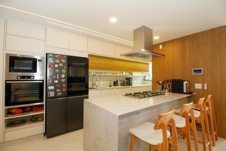 Apartamento à venda com 96m², 2 quartos e 1 vaga Apartamento à venda com 96m², 2 quartos e 1 vagaCozinha