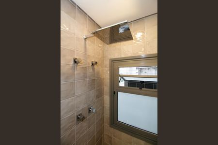 Apartamento à venda com 96m², 2 quartos e 1 vaga Apartamento à venda com 96m², 2 quartos e 1 vagaBanheiro da Suíte