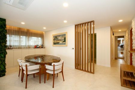 Apartamento à venda com 96m², 2 quartos e 1 vaga Apartamento à venda com 96m², 2 quartos e 1 vagaSala de Jantar