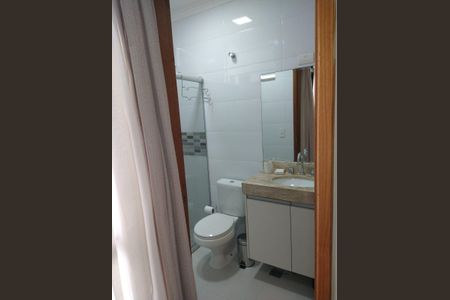 Casa à venda com 127m², 3 quartos e 2 vagasBanheiro