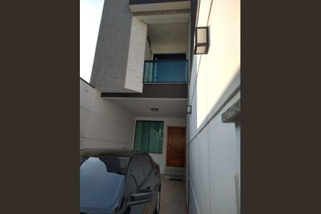 Casa à venda com 127m², 3 quartos e 2 vagasFachada