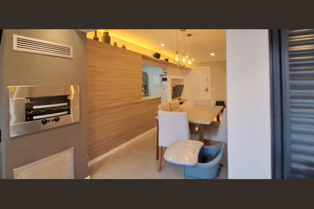 Apartamento à venda com 75m², 2 quartos e 2 vagasSala