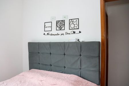 Apartamento à venda com 47m², 2 quartos e 2 vagasQuarto 2