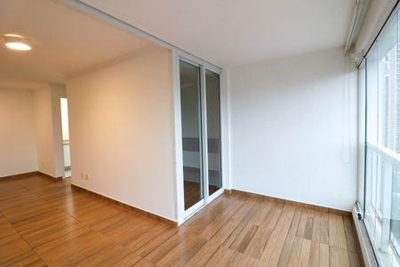 Apartamento para alugar com 67m², 2 quartos e 1 vagaVaranda