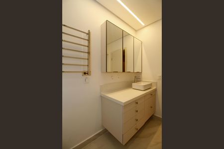 Apartamento para alugar com 215m², 4 quartos e 3 vagas Apartamento para alugar com 215m², 4 quartos e 3 vagasBanheiro da Suíte 3