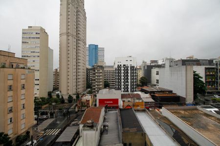 Apartamento para alugar com 215m², 4 quartos e 3 vagas Apartamento para alugar com 215m², 4 quartos e 3 vagasVista do Escritório