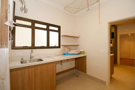 Apartamento para alugar com 215m², 4 quartos e 3 vagas Apartamento para alugar com 215m², 4 quartos e 3 vagasÁrea de Serviço