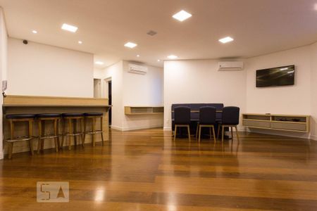 Apartamento para alugar com 215m², 4 quartos e 3 vagas Apartamento para alugar com 215m², 4 quartos e 3 vagasÁrea Comum - Salão de Festas