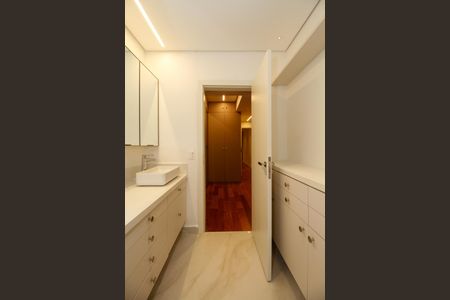 Apartamento para alugar com 215m², 4 quartos e 3 vagas Apartamento para alugar com 215m², 4 quartos e 3 vagasBanheiro da Suíte 3