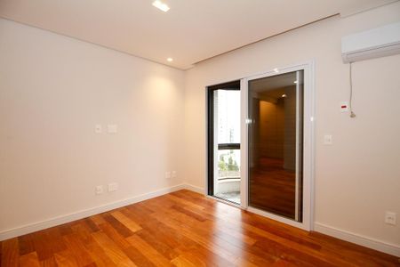 Apartamento para alugar com 215m², 4 quartos e 3 vagas Apartamento para alugar com 215m², 4 quartos e 3 vagasSuíte 3