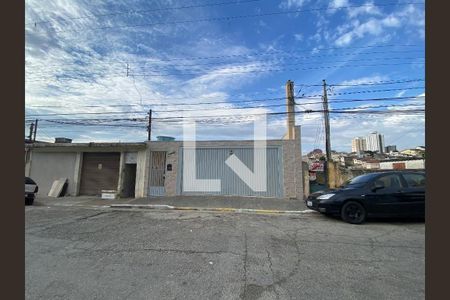 Casa de condomínio para alugar com 40m², 1 quarto e sem vaga Casa de condomínio para alugar com 40m², 1 quarto e sem vagaFachada