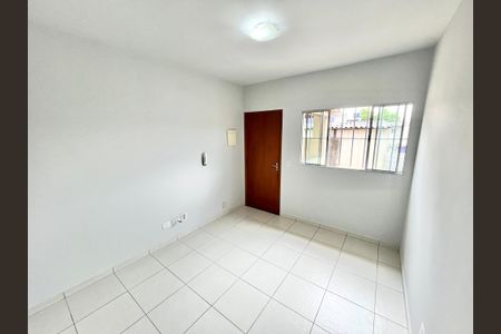 Casa de condomínio para alugar com 40m², 1 quarto e sem vaga Casa de condomínio para alugar com 40m², 1 quarto e sem vagaSala/Cozinha