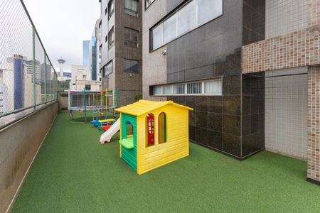 Apartamento à venda com 87m², 2 quartos e 2 vagasÁrea comum - Playground