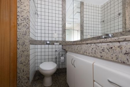 Apartamento à venda com 87m², 2 quartos e 2 vagas Apartamento à venda com 87m², 2 quartos e 2 vagasBanheiro da Suíte 1