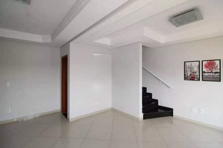 Casa à venda com 3 quartos, 200m² em Água Fria, São Paulo