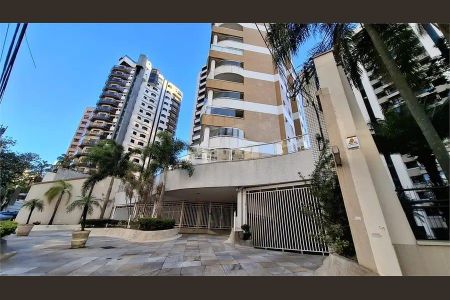 Apartamento à venda com 138m², 3 quartos e 4 vagas
